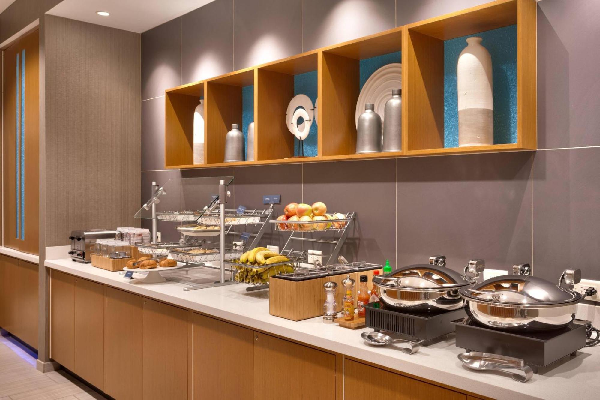 Springhill Suites By Marriott Coralville Εξωτερικό φωτογραφία