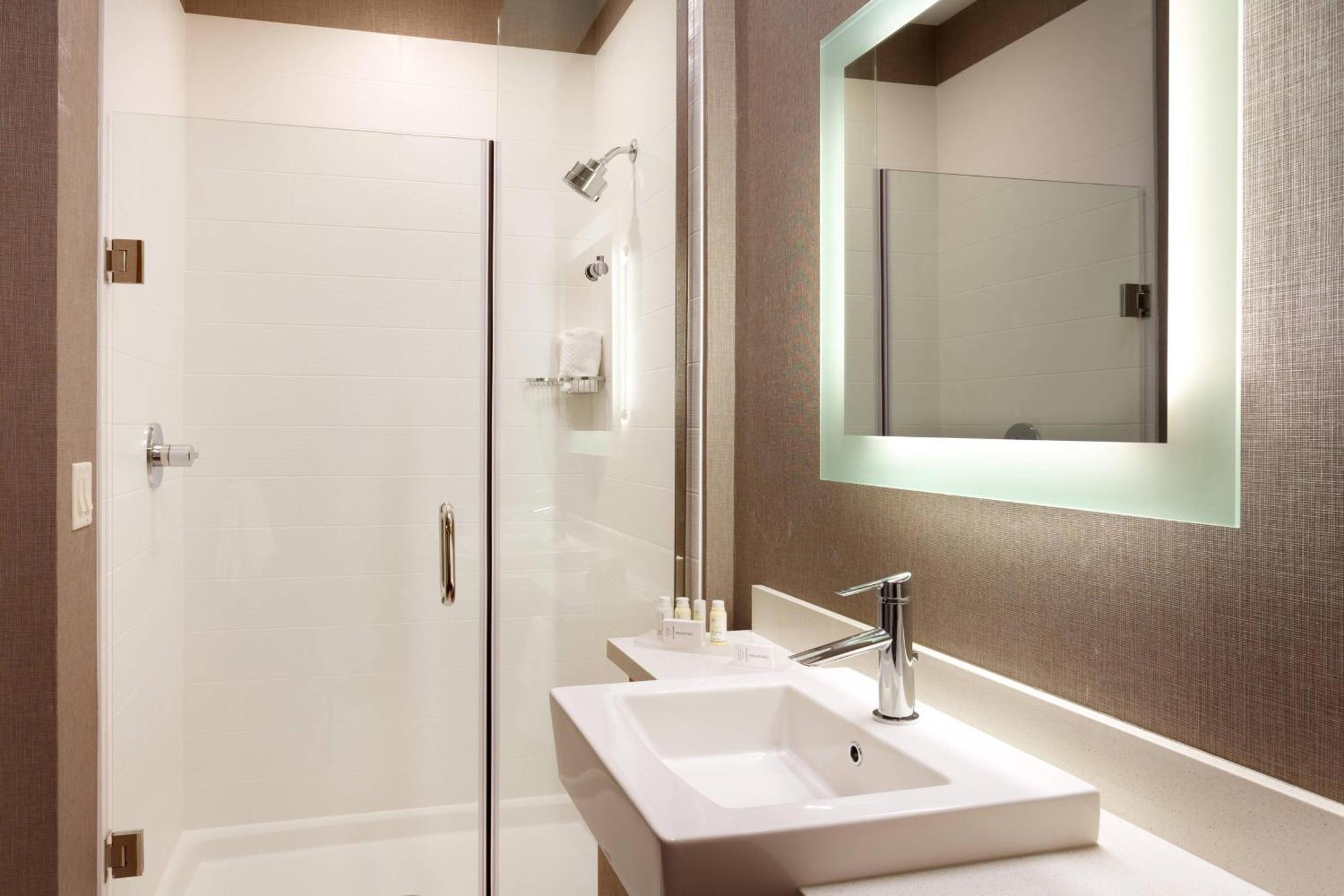 Springhill Suites By Marriott Coralville Εξωτερικό φωτογραφία