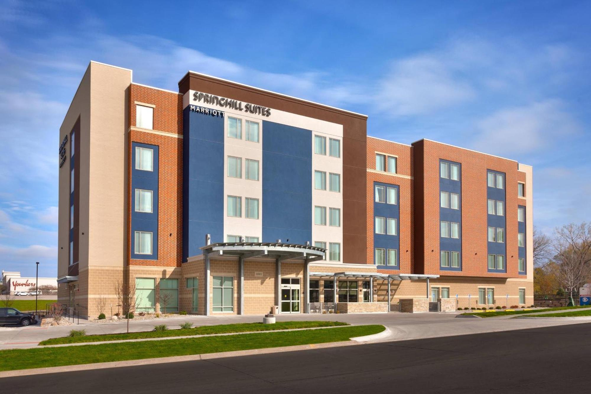 Springhill Suites By Marriott Coralville Εξωτερικό φωτογραφία
