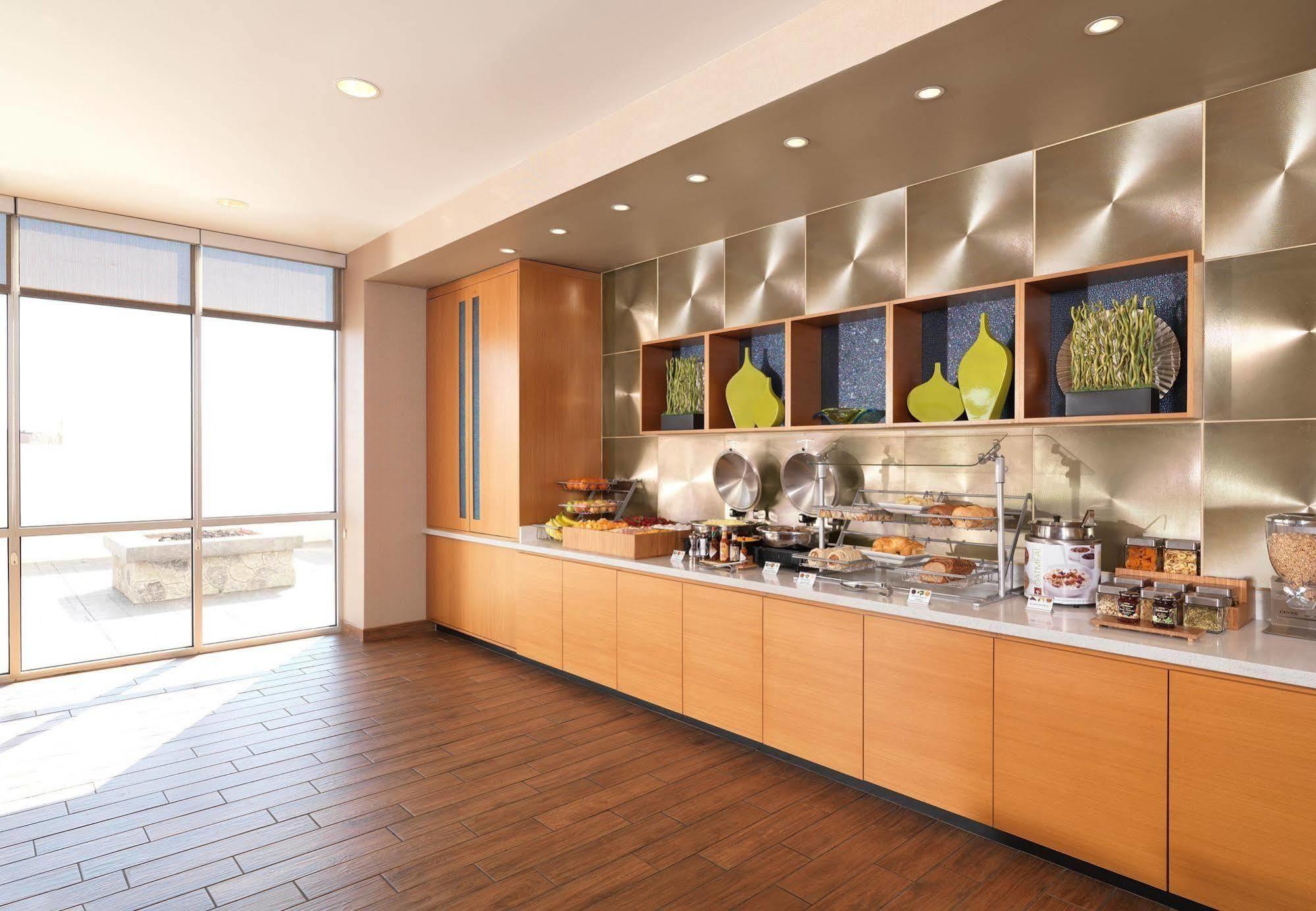 Springhill Suites By Marriott Coralville Εξωτερικό φωτογραφία